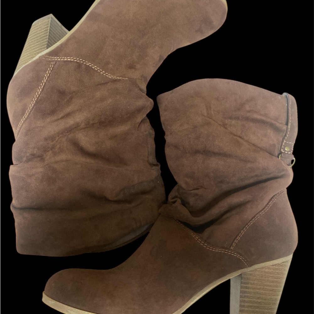 Indigo Chestnut Heeled Boots